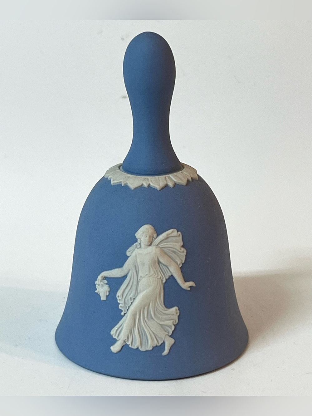 Wedgwood Jasperware Decorative Blue Bell The Danbury Mint 4 in